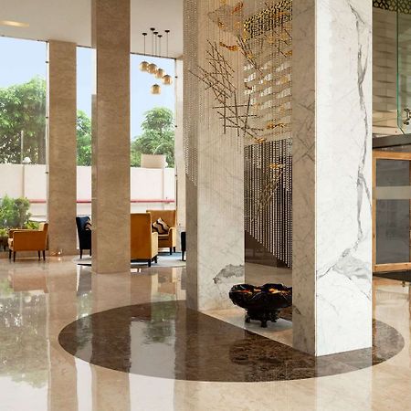 Hotel Ramada By Wyndham Dehradun Chakrata Road Exterior foto